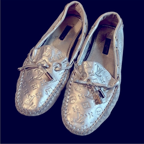 Louis Vuitton Monogram In Silver Metallic Leather Ladies Sz 37 EUR US 7 Loafers - Picture 8 of 12